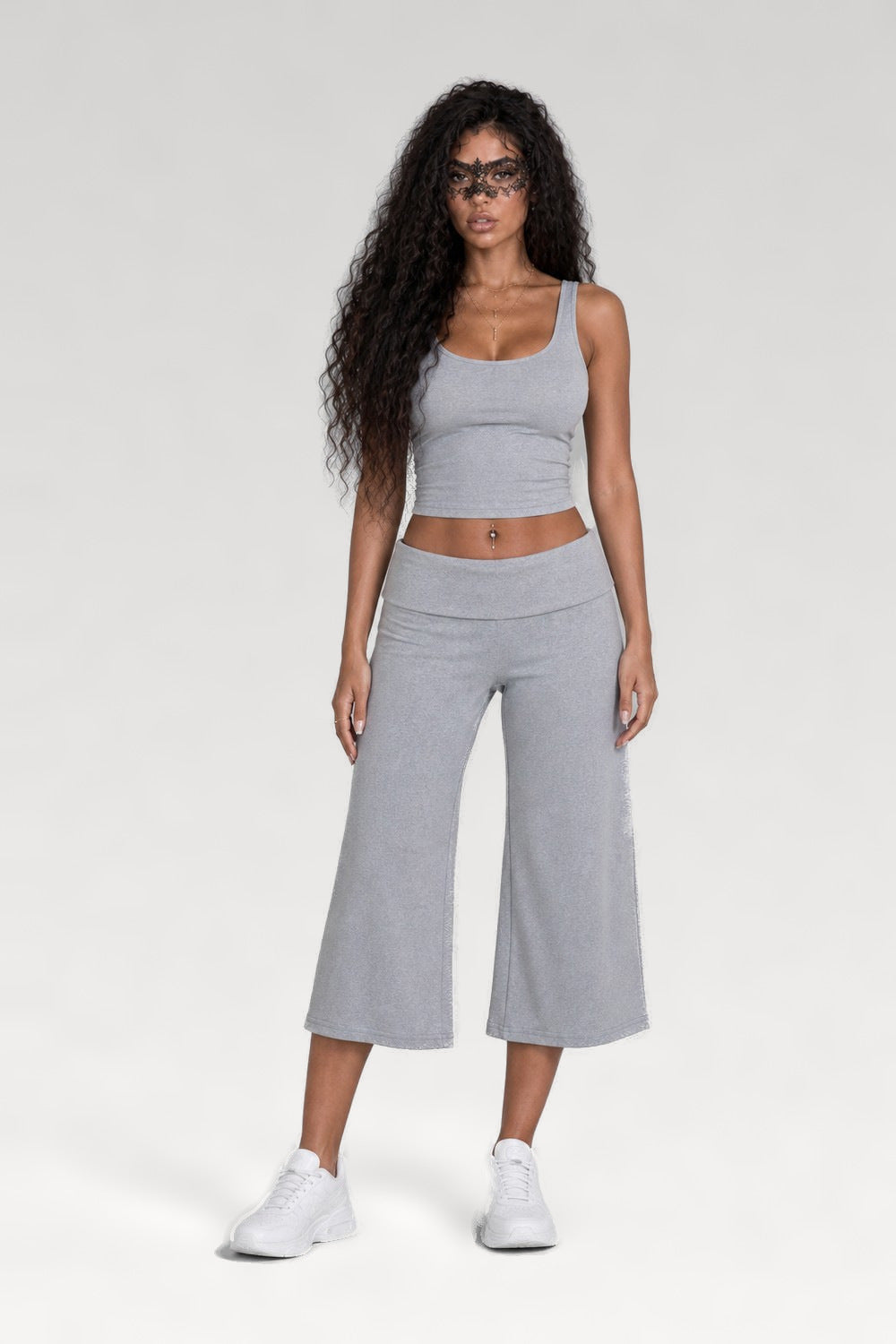 Pantalon évasé mi-mollet taille haute