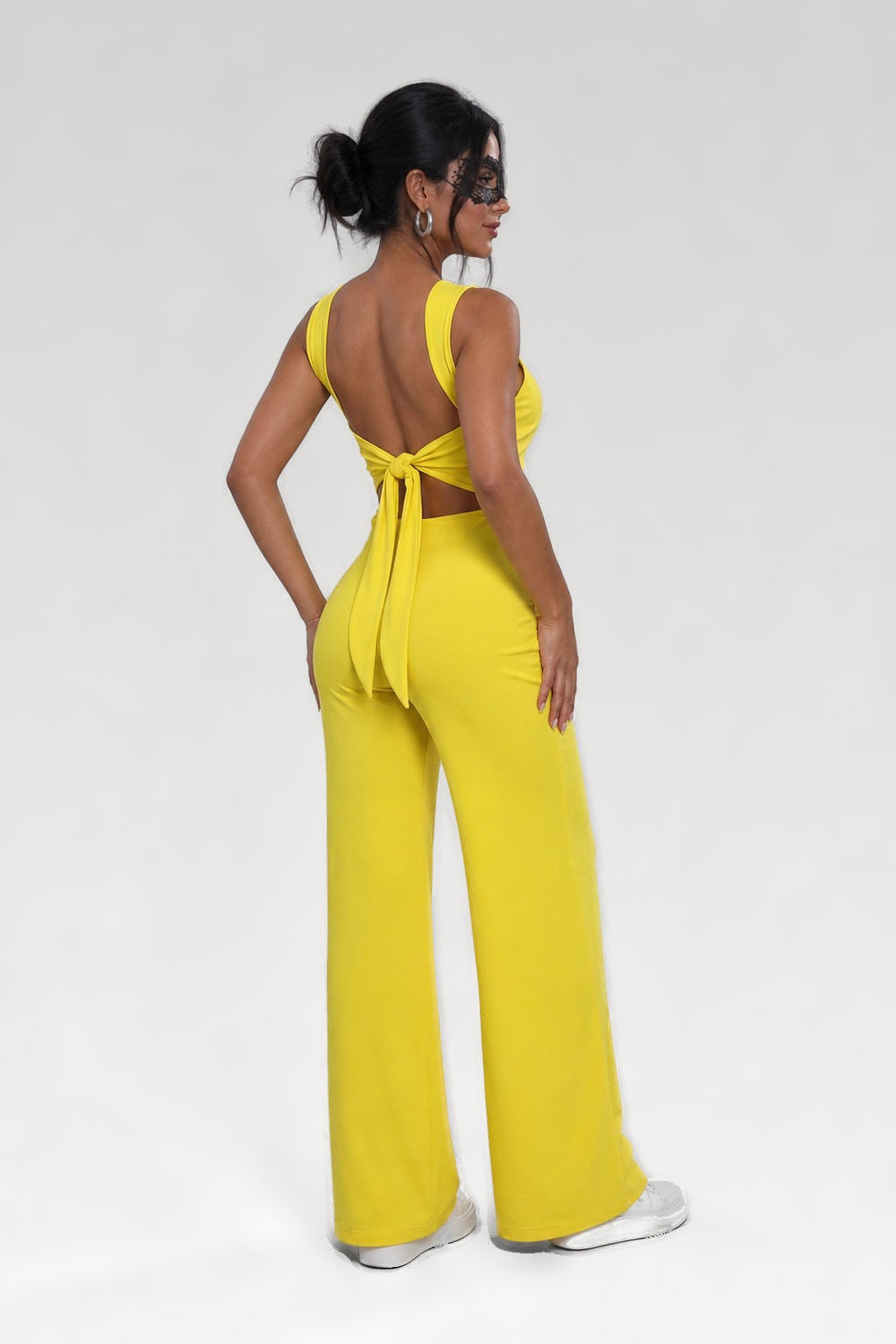 Ensemble top dos nu et pantalon large