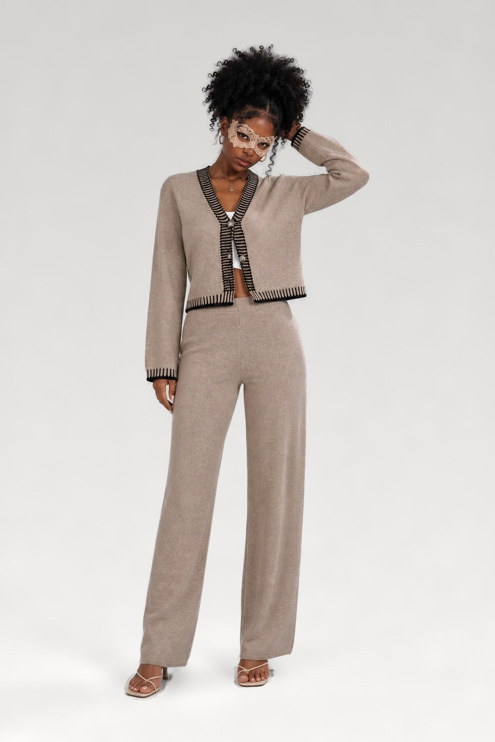 Ensemble cardigan et pantalon en tricot