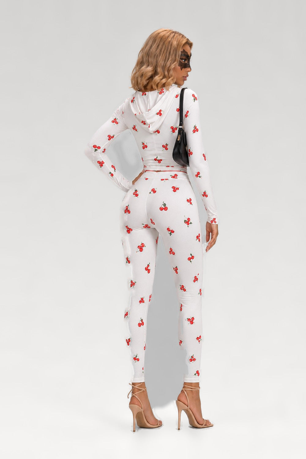 Ensemble capuche et pantalon imprimé cerises