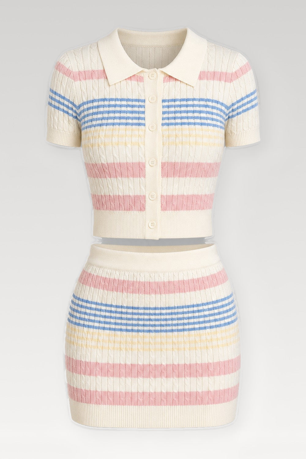 Ensemble polo et mini-jupe en tricot torsadé