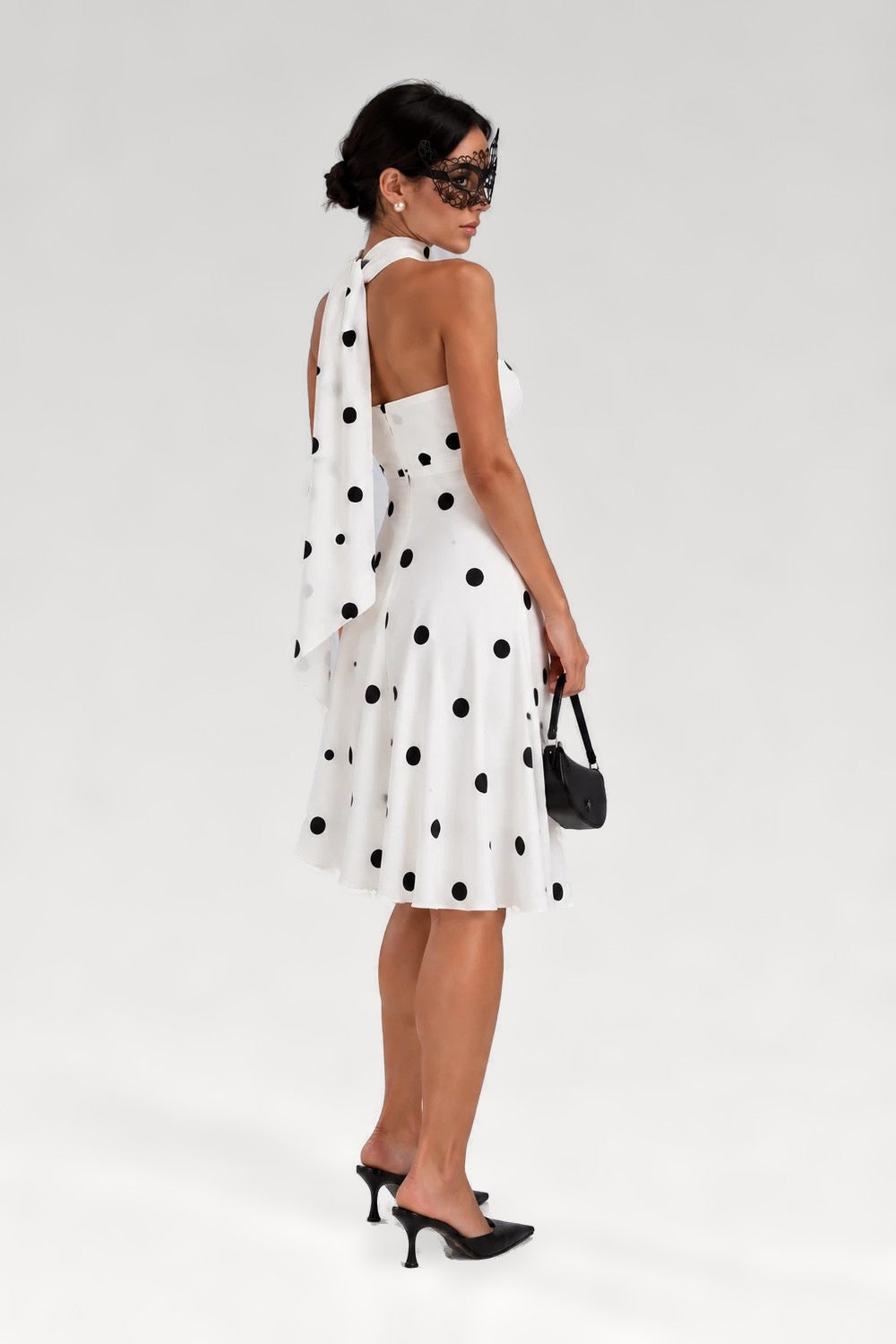 Robe à pois col licou
