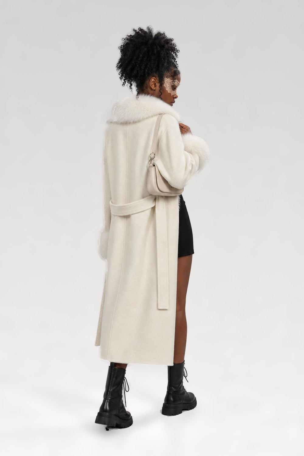 Manteau long en laine lacé