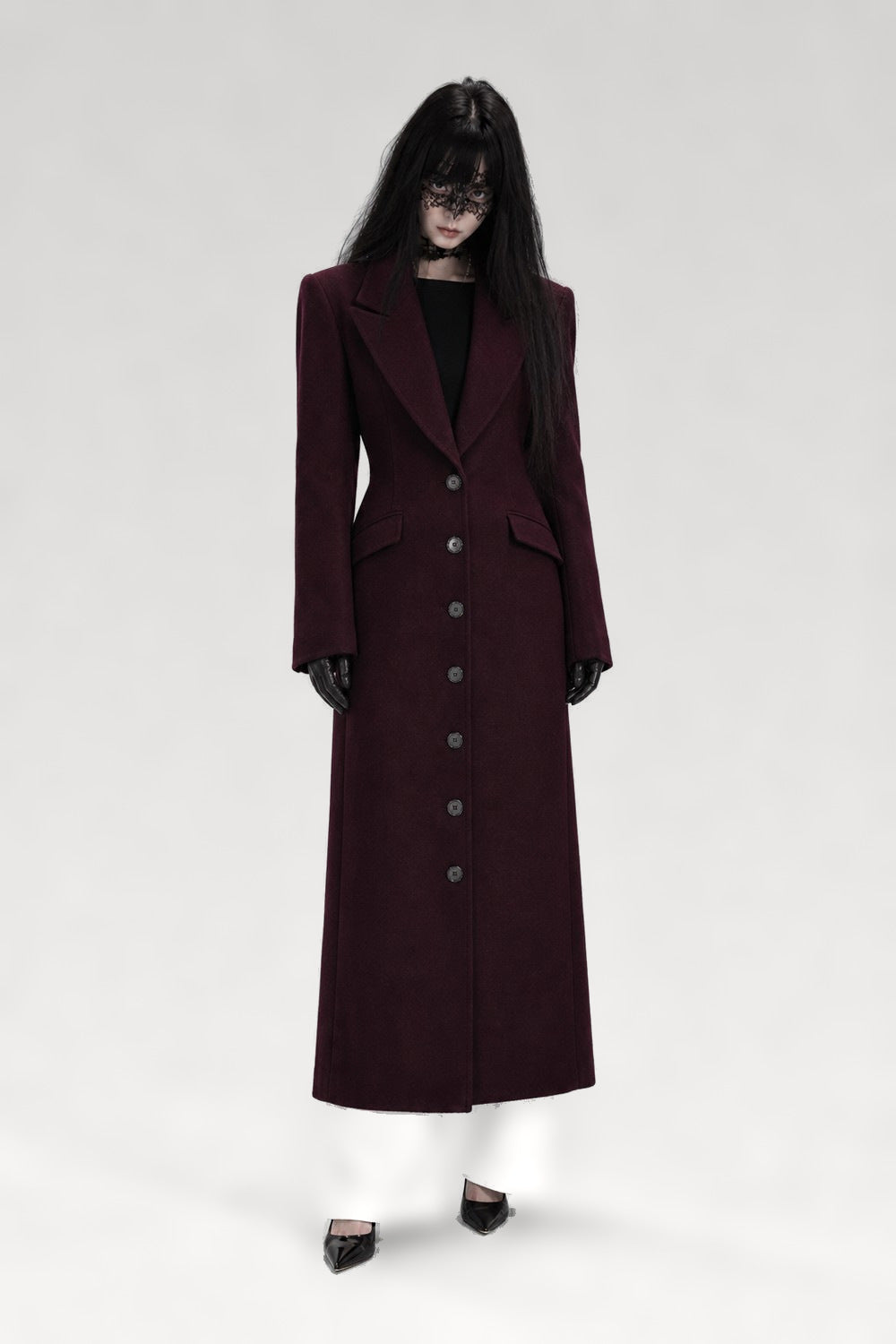 Manteau long à épaulettes et ceinture