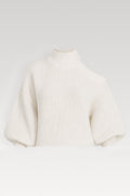Pull court épaules dénudées manches bouffantes