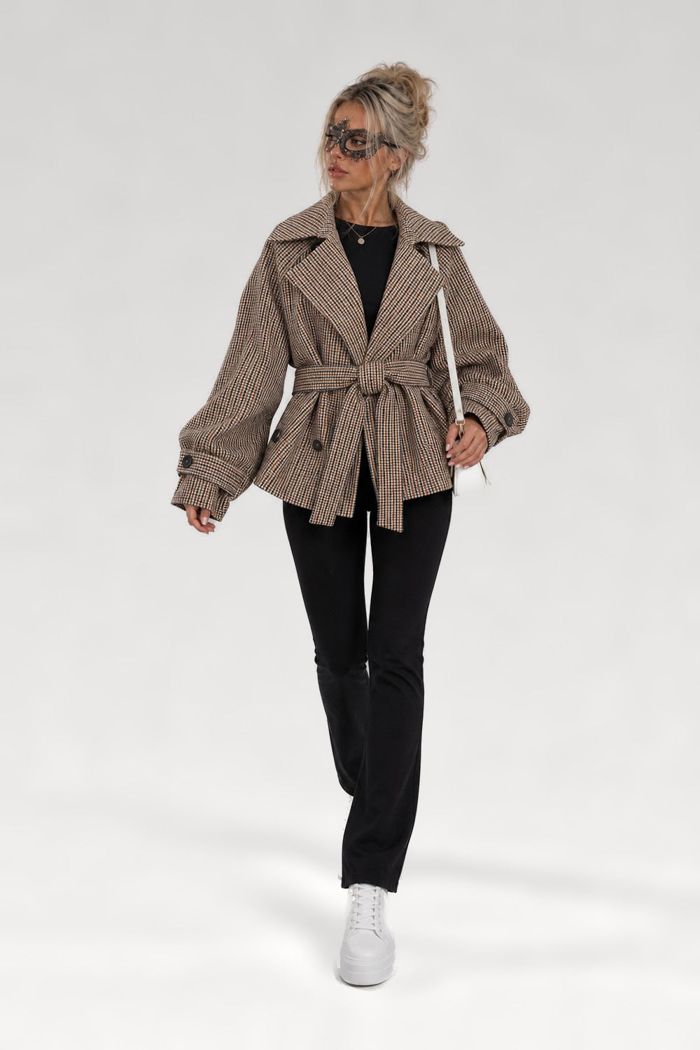 Manteau à carreaux ceinturé